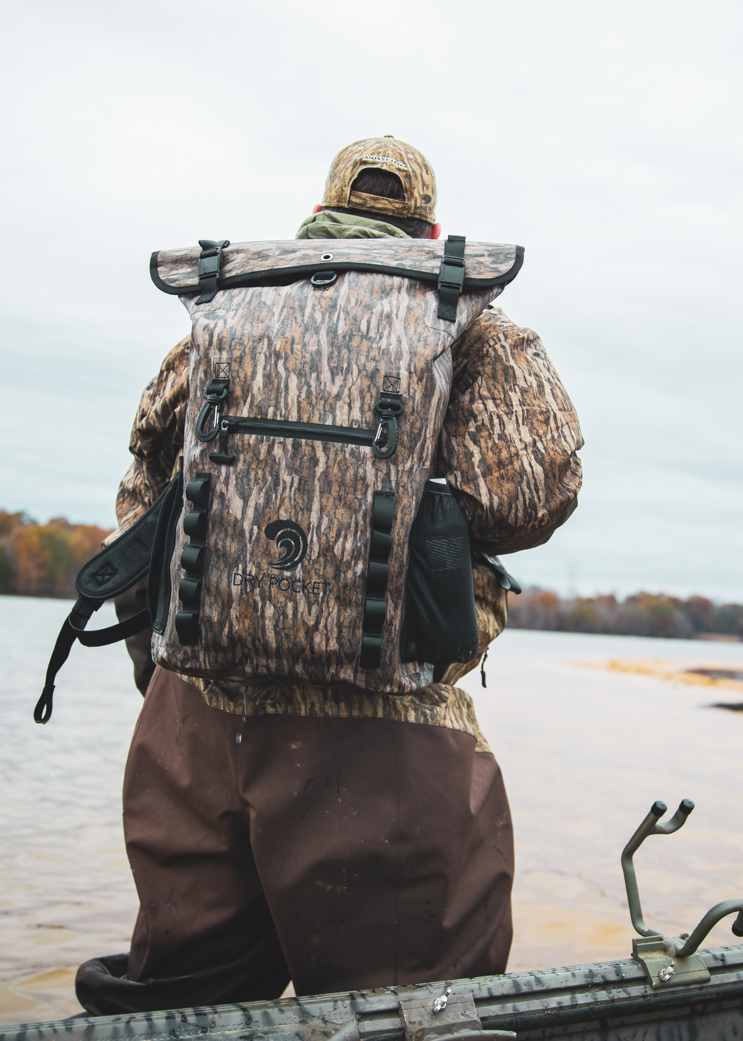 Mossy Oak - 25-Liter, Auto-Sealing, Waterproof, Floating, Scent Proof Dry Bag