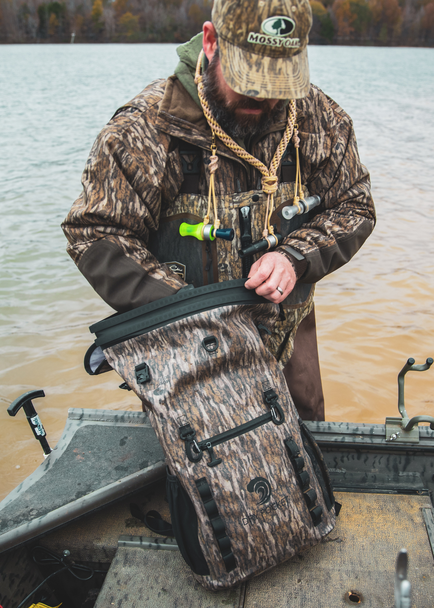 Mossy Oak - 25-Liter, Auto-Sealing, Waterproof, Floating, Scent Proof Dry Bag